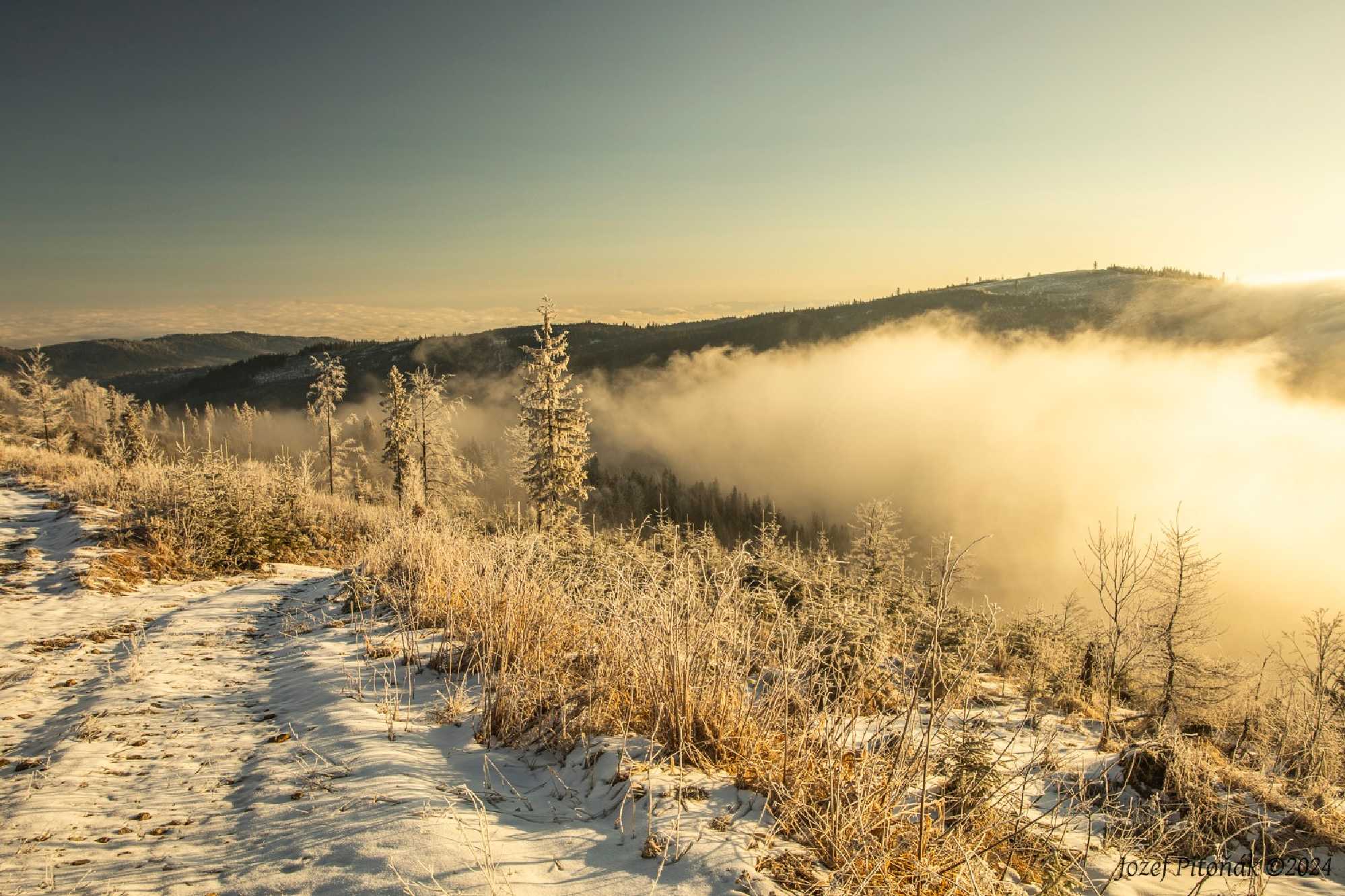 Březnové slovenské hory - Foto Jozef Pitoňák 0324 (1)