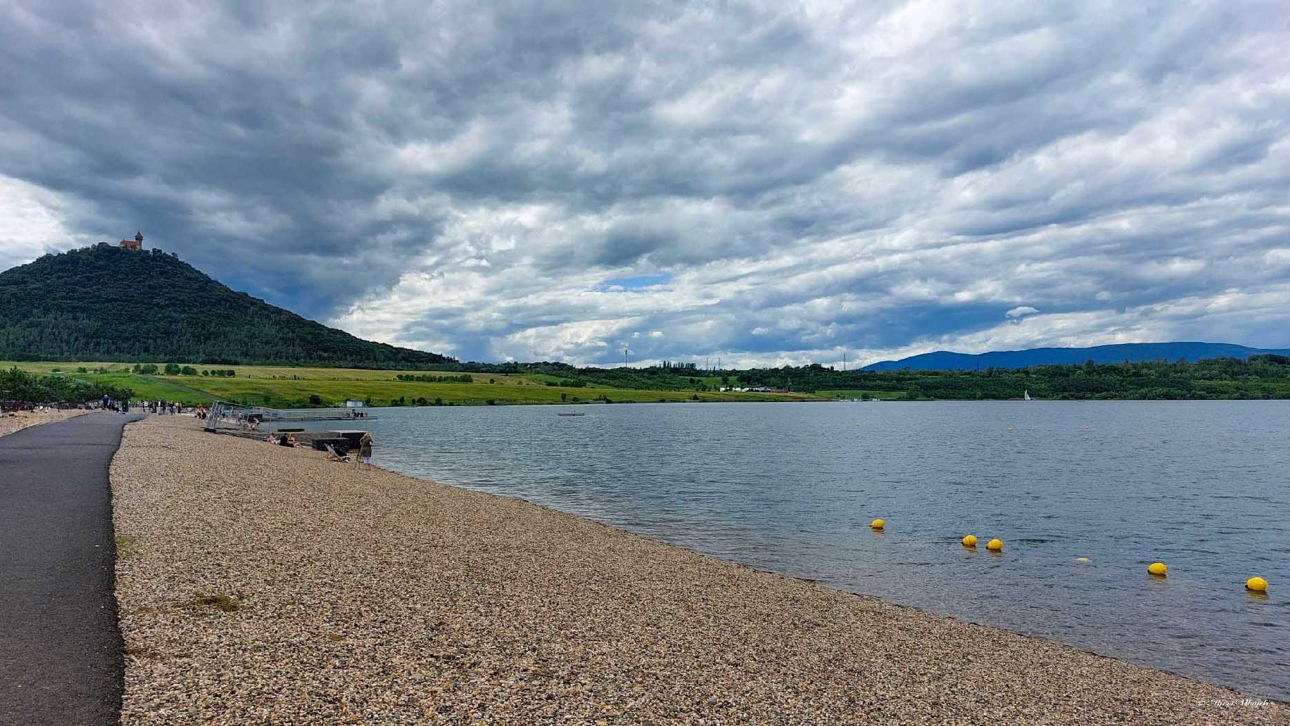 Jezero Most s Hněvínem - Foto Pavel Ulrych 0624