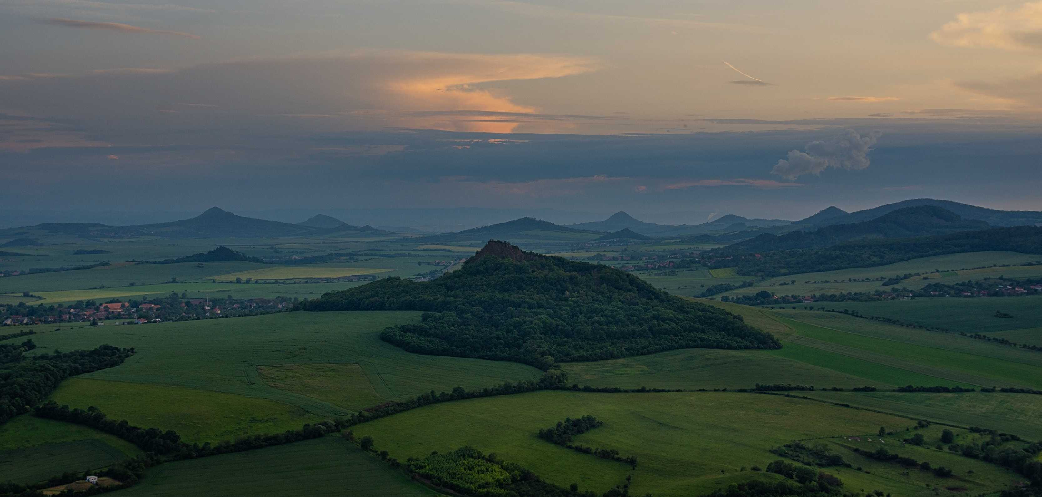 Soumrak nad Košťálovem - Foto Jaroslava Jechová 0524