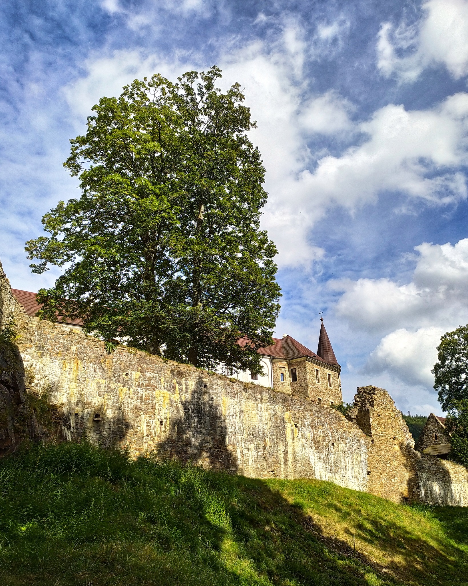 Státní hrad a zámek Velhartice - Foto Angelika Špicarová 0824